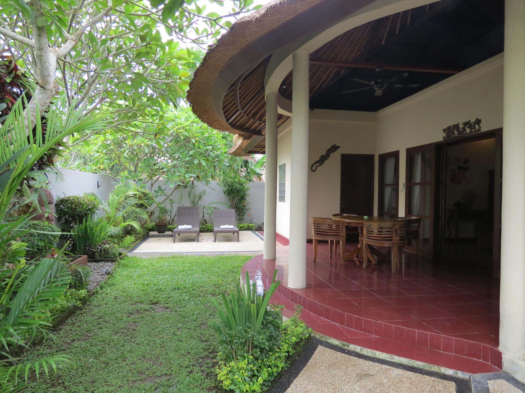 Medewi Bay Retreat Hotel Pulukan Luaran gambar